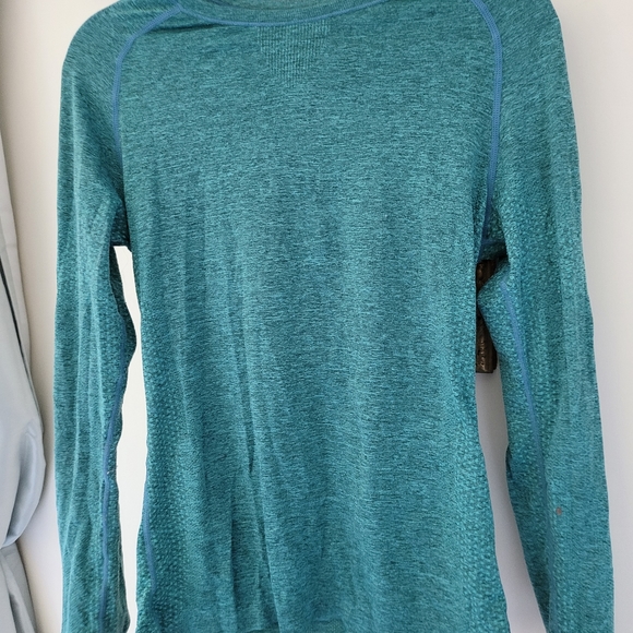 FIGS SCRUBS BUNDLE - Picture 3 of 10